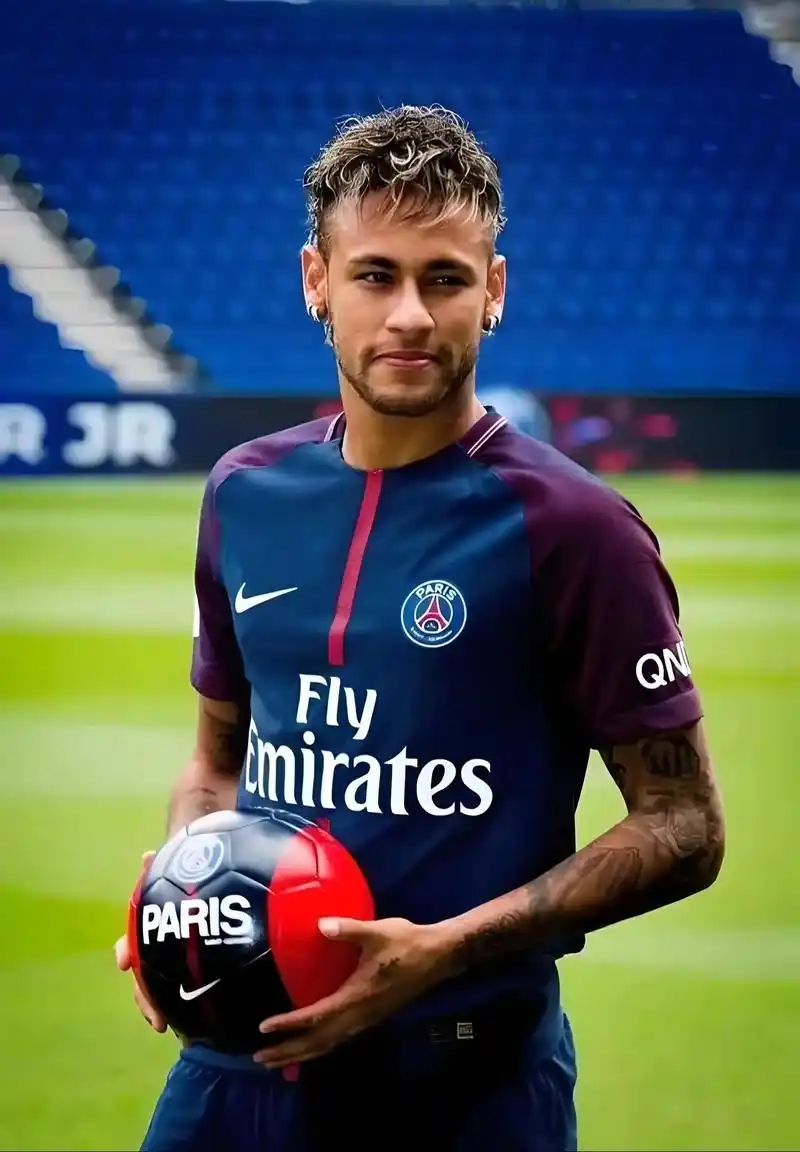 的洛伊德是 的洛伊德是